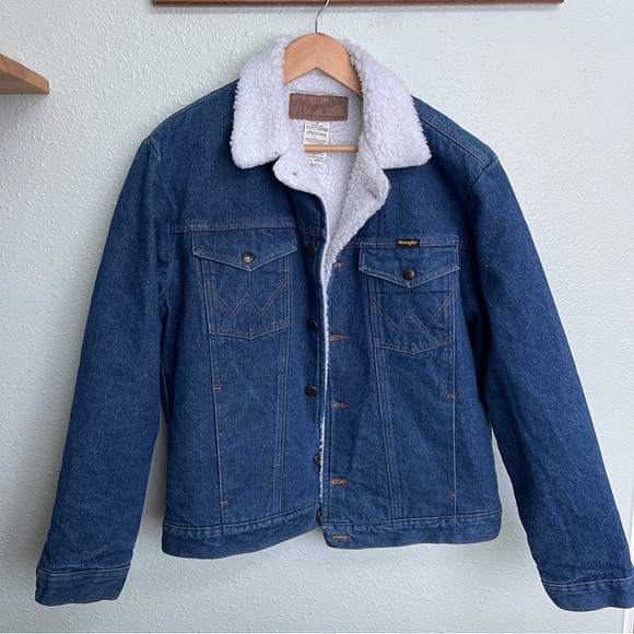 Wrangler Other - Wrangler Authentic Western Jacket Sherpa lined denim jacket size Medium